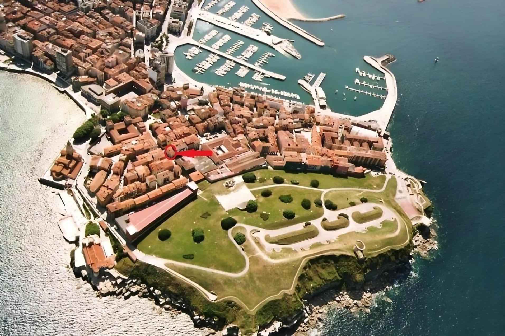Les Casetes De San Lorenzo Хихон Экстерьер фото